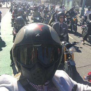 Meet your Posher, Curtis